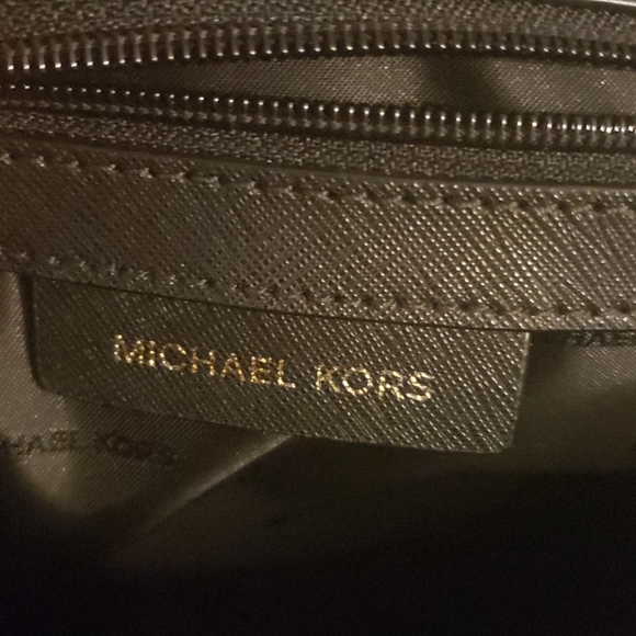 Michael Kors Ava small satchel crossbody - Picture 7 of 8